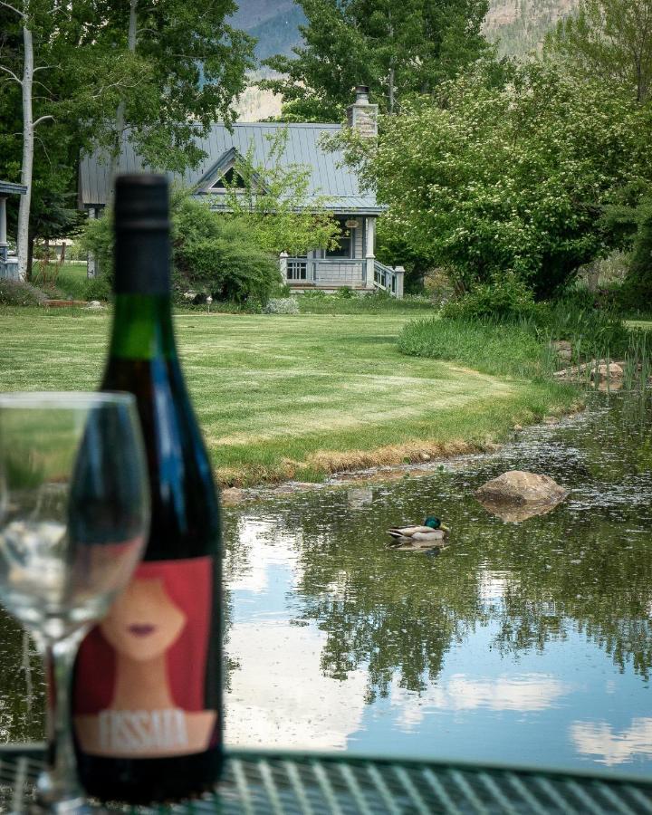 Apple Orchard Inn Hermosa Exteriér fotografie